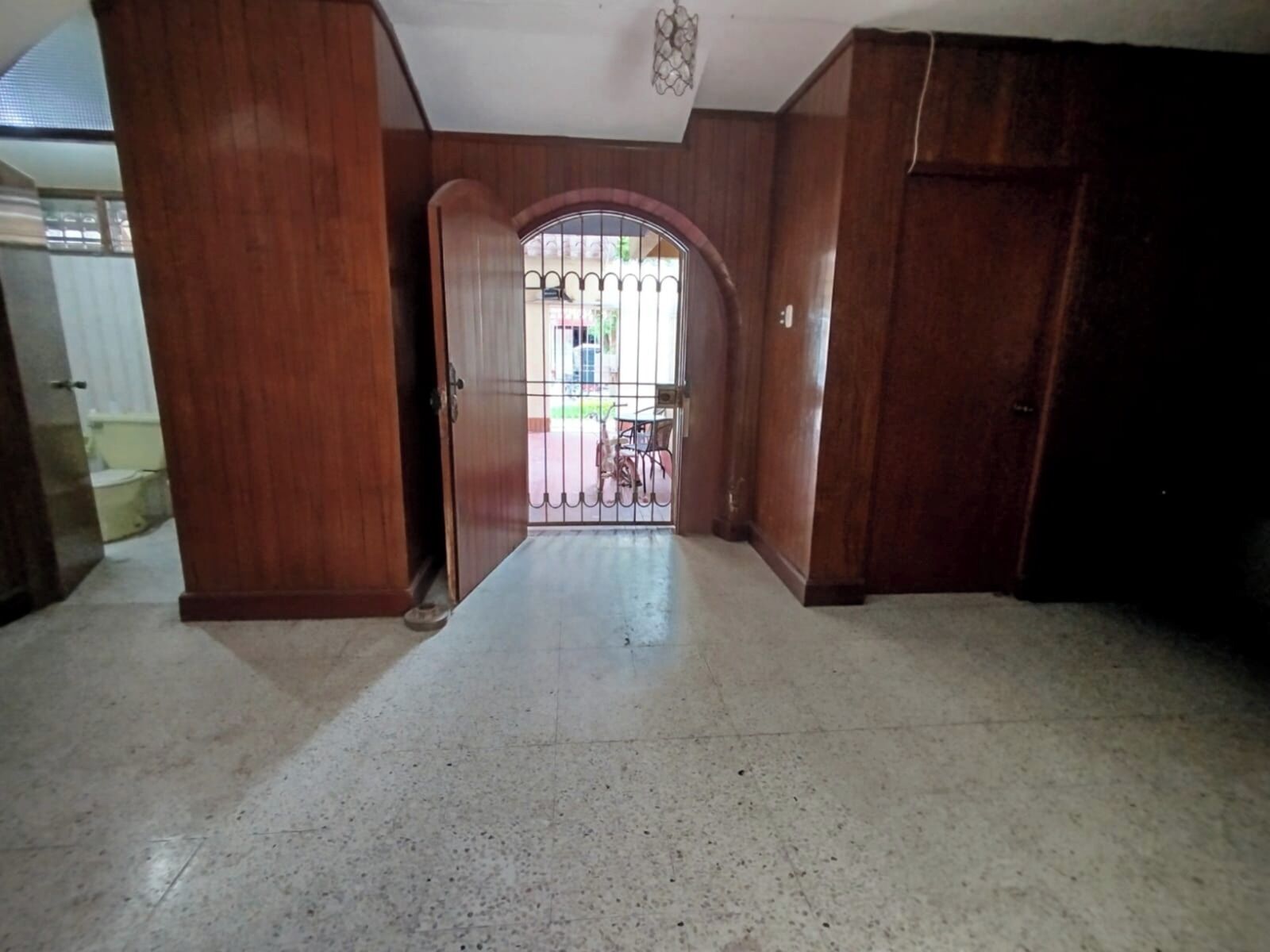 Majoituspaikan sisäänkäynti