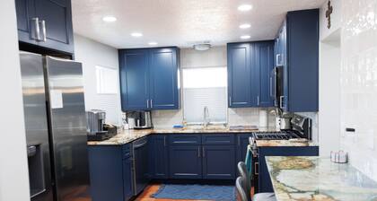 Nice 3-bedroom house with AC in Albuquerque near Historic Old Town