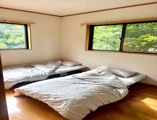 4 chambres, accĂšs au Wi-Fi (inclus), literie fournie