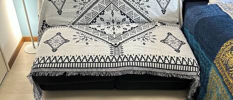 Bureau, Wi-Fi gratuit, draps fournis