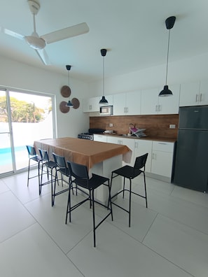 Coffee/tea maker, fridge, microwave, oven - VILLA PARADISE CARIBBEAN (Sosúa)