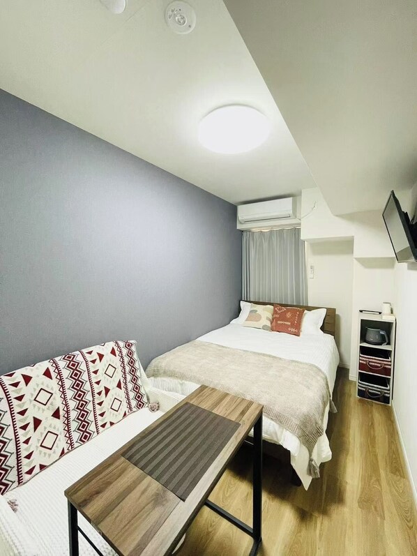 1 bedroom, desk, free WiFi, bed sheets