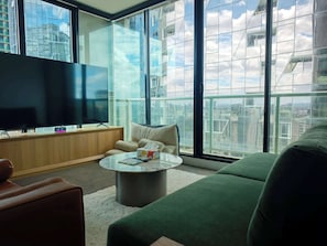 Télévision, espaces bureaux