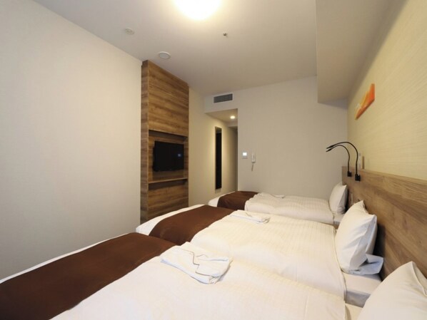1 bedroom, desk, free WiFi, bed sheets