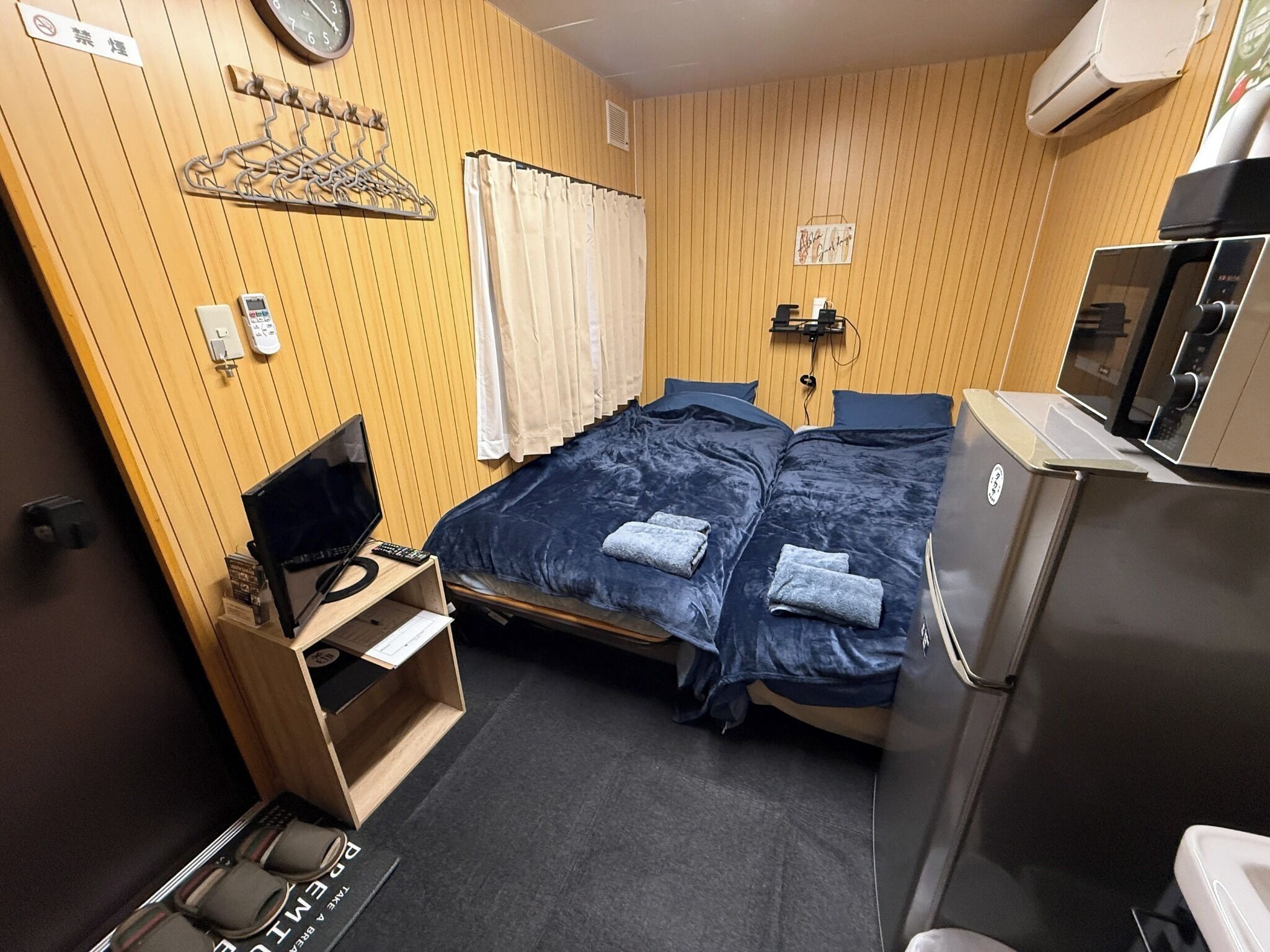 1 bedroom, free WiFi, bed sheets