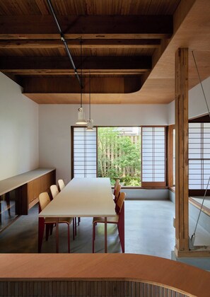 Dining - A 10minute walk from JR Otsu Station A spacious guesthouse There is a sauna and public bath nearb / Otsu Shiga (Otsu)