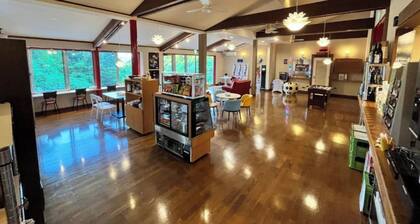 Nonsmoking Standard Twin Room Breakfast included / Hagi Yamaguchi