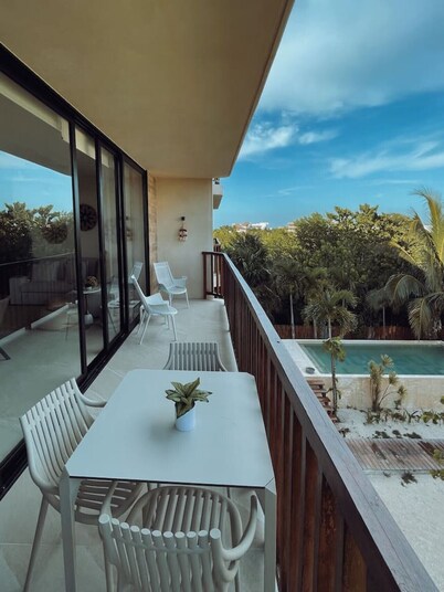 Golden Hour 2BR Ocean View Apt