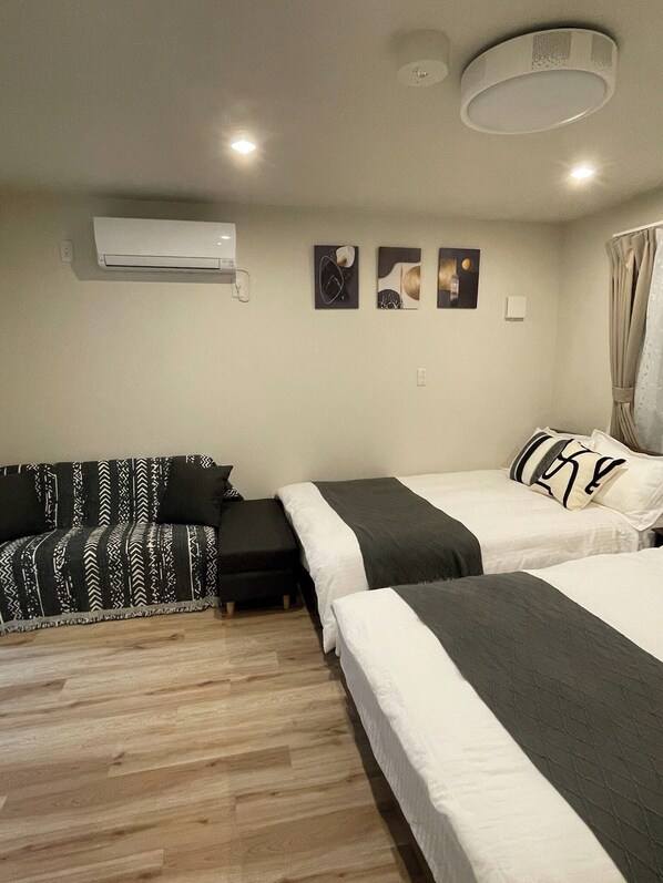 1 bedroom, desk, free WiFi, bed sheets