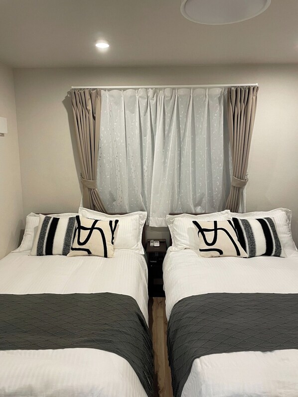 1 bedroom, desk, free WiFi, bed sheets