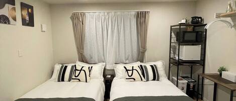 1 bedroom, desk, free WiFi, bed sheets
