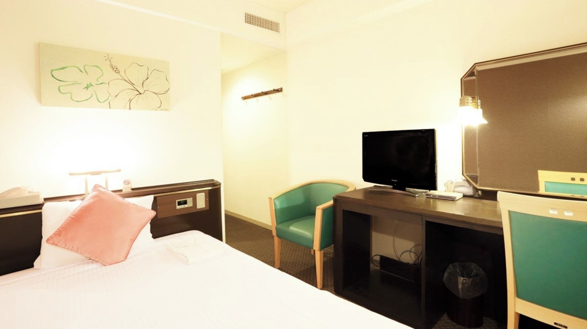 1 bedroom, desk, iron/ironing board, free WiFi