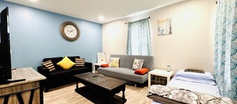 Delightful 2-bedroom house with AC near Niagara Falls