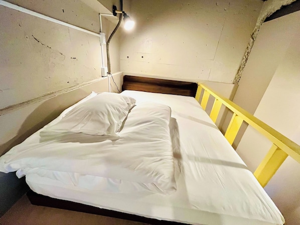 Desk, free WiFi, bed sheets
