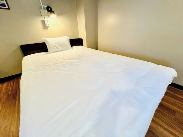 1 dormitorio, escritorio, wifi gratis y ropa de cama
