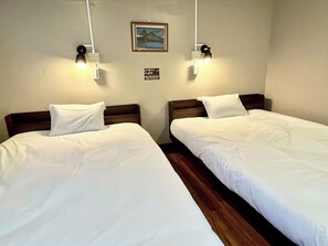 1 dormitorio, escritorio, wifi gratis y ropa de cama