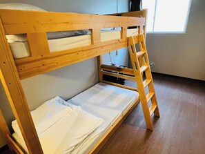 1 chambre, bureau, Wi-Fi gratuit, draps fournis