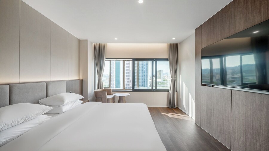 Crystal Hotel