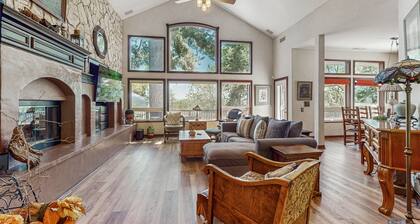 Dog-friendly home w/ fireplace, gas grill & expansive deck w/ breathtaking views