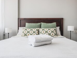 1 chambre, fer et planche à repasser, accès Internet, draps fournis