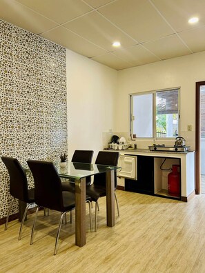 تناول الطعام