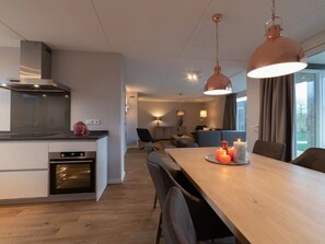 Interior - Wellness villa with spa, sauna and nearby sea (Colijnsplaat)
