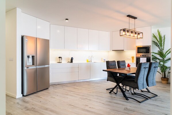 Fridge, microwave, oven, dishwasher