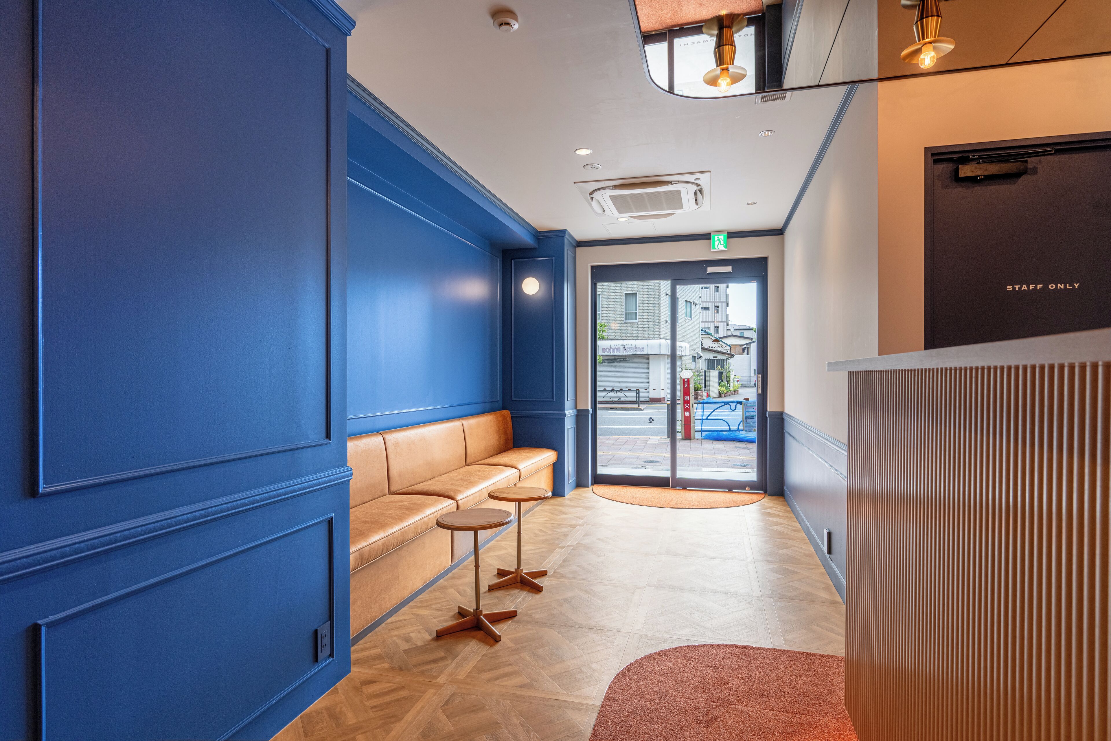 Pintu masuk interior