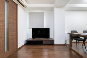 Superior Suite | Living area