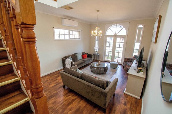 TV, DVD player, books, offices