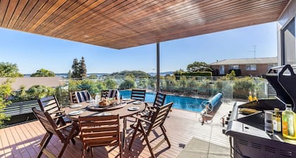 The Family Tide – large family home, entertaining deck with views, swimming pool, air conditioning