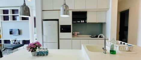 Superior Apartment, Non Smoking, City View | Private kitchen | Full-sized fridge, microwave, stovetop, cookware/dishes/utensils