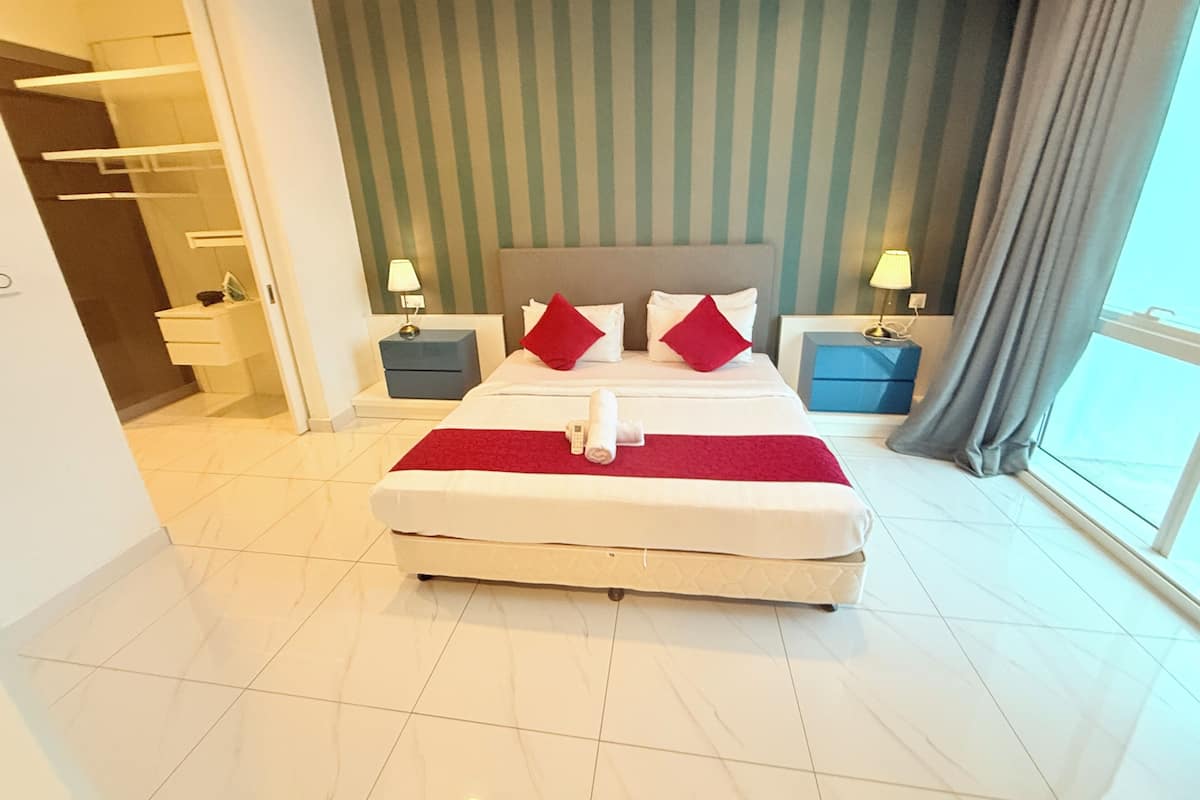 Standard Apartment, Non Smoking, City View | Blackout curtains, iron/ironing board, free WiFi, bed sheets