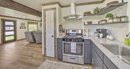 Charming 4-bedroom Lakeview Ranch Retreat at Eufaula Cove with AC