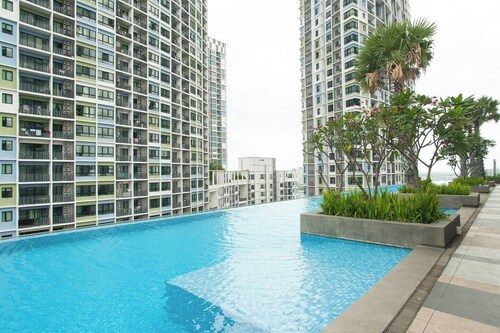 ICity Luxury Condo by Smarthome
