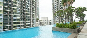 ICity Luxury Condo by Smarthome