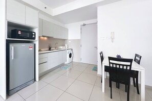 Studio Suite | In-room dining
