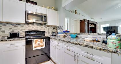 Fenced Yard & Game Room: Family Home in Kissimmee!