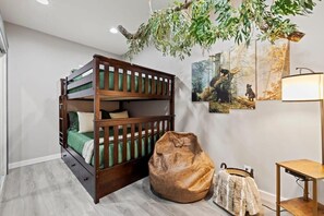 6 間睡房、熨斗/熨衫板、可攜式嬰兒床、Wi-Fi