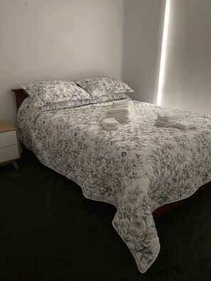 3 bedrooms, WiFi, bed sheets