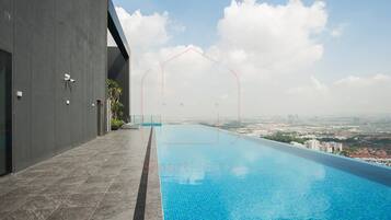 Kolam renang outdoor