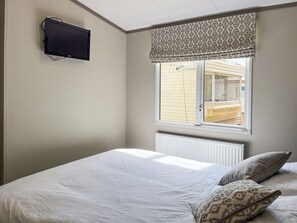 Unclassified image, 4 of 16, button