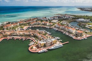 Marina - Luxury Pent House Golf & Ocean Views in Cap Cana (Punta Cana)