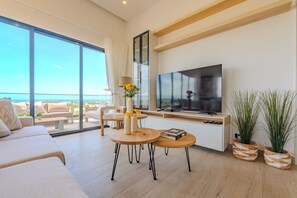 Living area - Luxury Pent House Golf & Ocean Views in Cap Cana (Punta Cana)