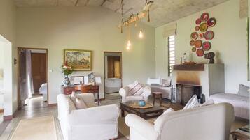 Tree Fern Cottage | Living area