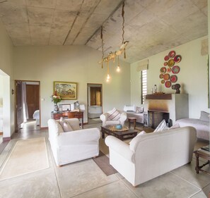 Tree Fern Cottage | Living area
