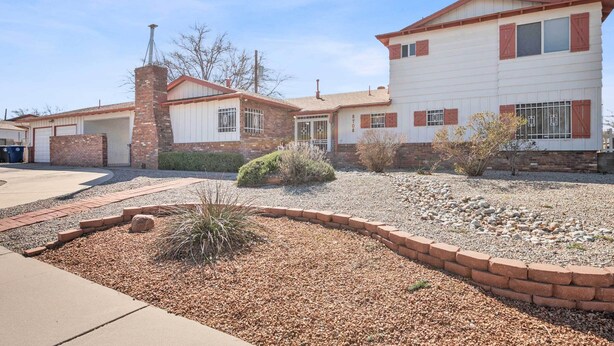 Unclassified image, 1 of 33, button - Albuquerque House w/ Gas Grill Near Uptown! (Albuquerque)