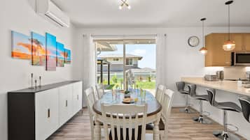 Rumah (3 Bedrooms) | Makan di kamar