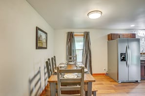 House (2 Bedrooms) | Interior