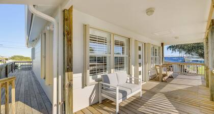 2 Mi to Beach + Fishing Pier: Gulf Coast Retreat